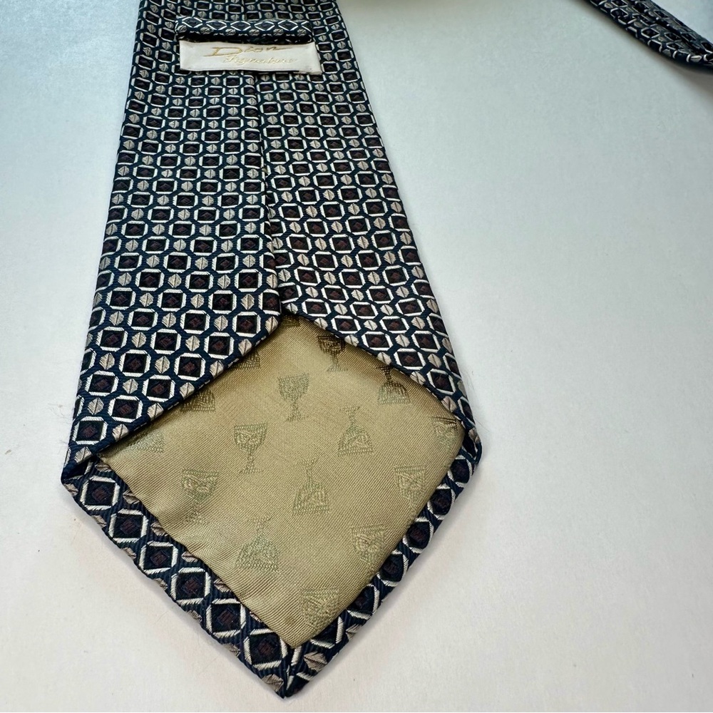 Dion Signature Geometric Heavy Silk Handcrafted Classic Black & White Tie - Picture 3 of 6